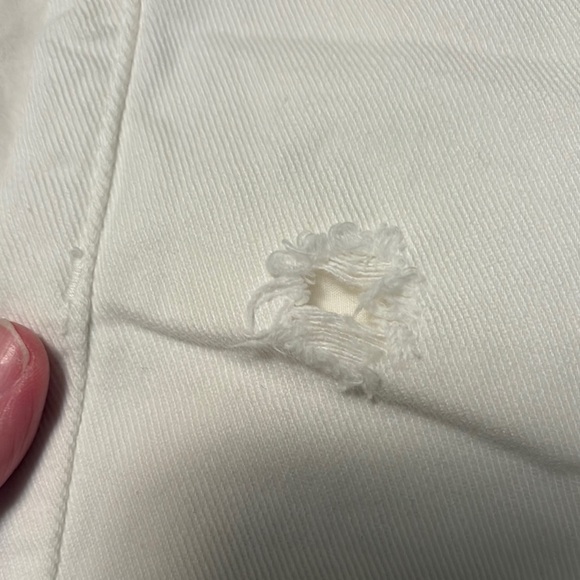 Zara White Distressed Jeans Loose Fit - Picture 3 of 14